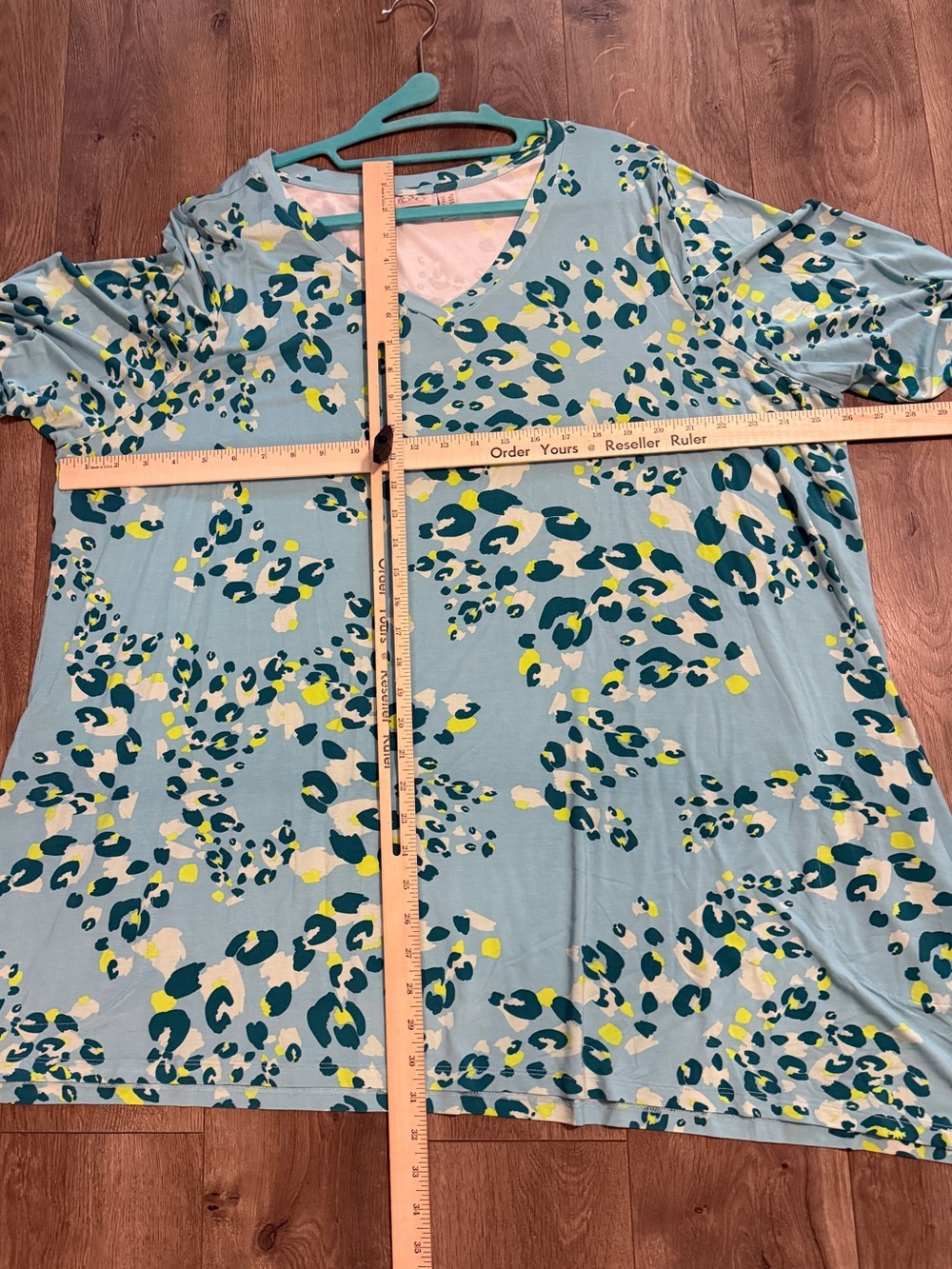 LOGO by Lori Goldstein 3X Blue Animal Print Swing Tunic Top Rayon Spandex - Picture 5 of 5